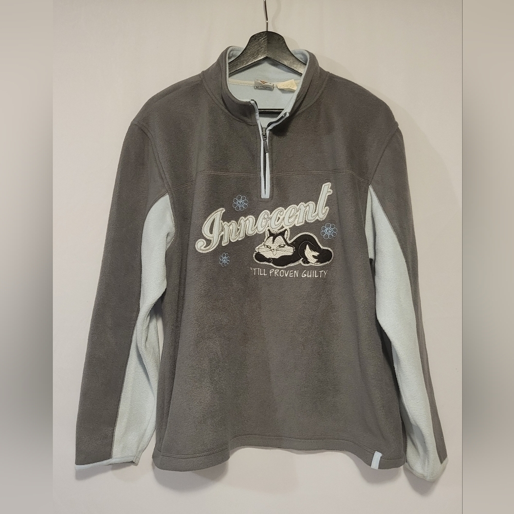 Y2K Warner Bros Looney Tunes "Innocent 'Till Proven Guity Fleece Pullover (2006)